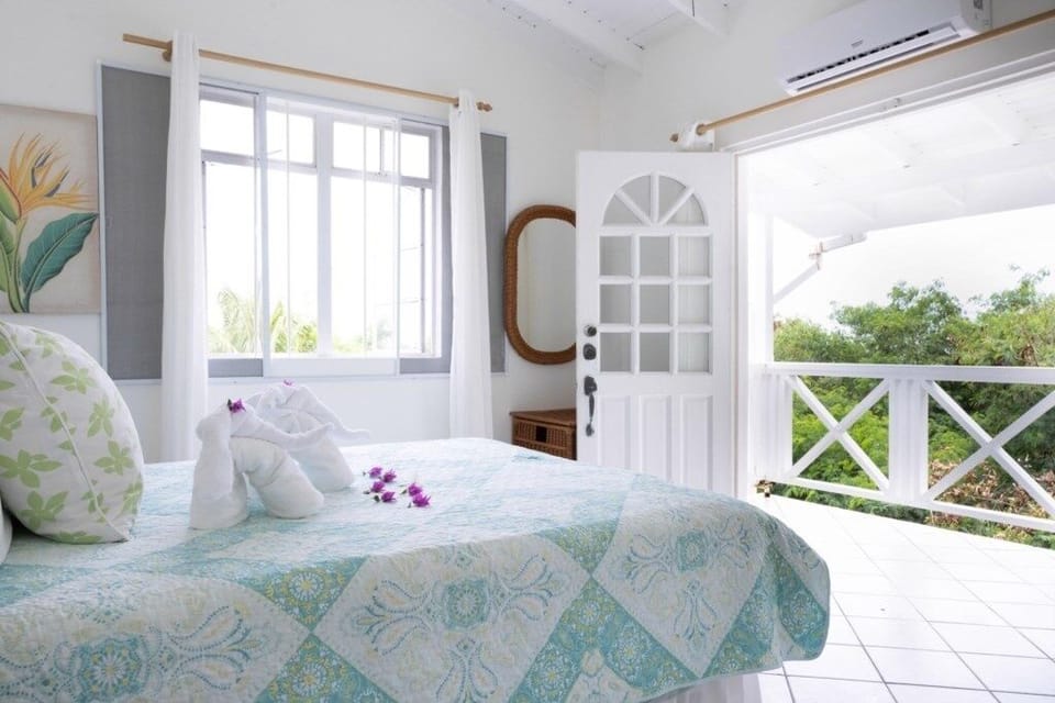 Two Bedroom Villa with Private Pool Near to Beaches - Date House 2 Villa by RedAwning Villa in Caribbean