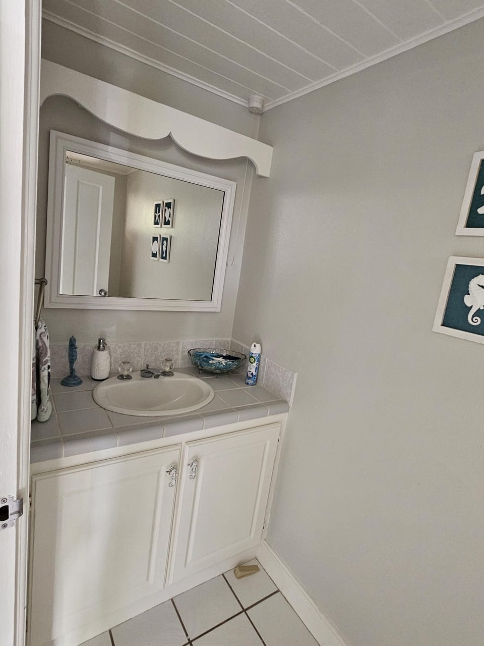 The Anchorage #5 a 2 bedroom Waterfront Condo in Rodney Bay 2 Condo by RedAwning Apartment in Caribbean