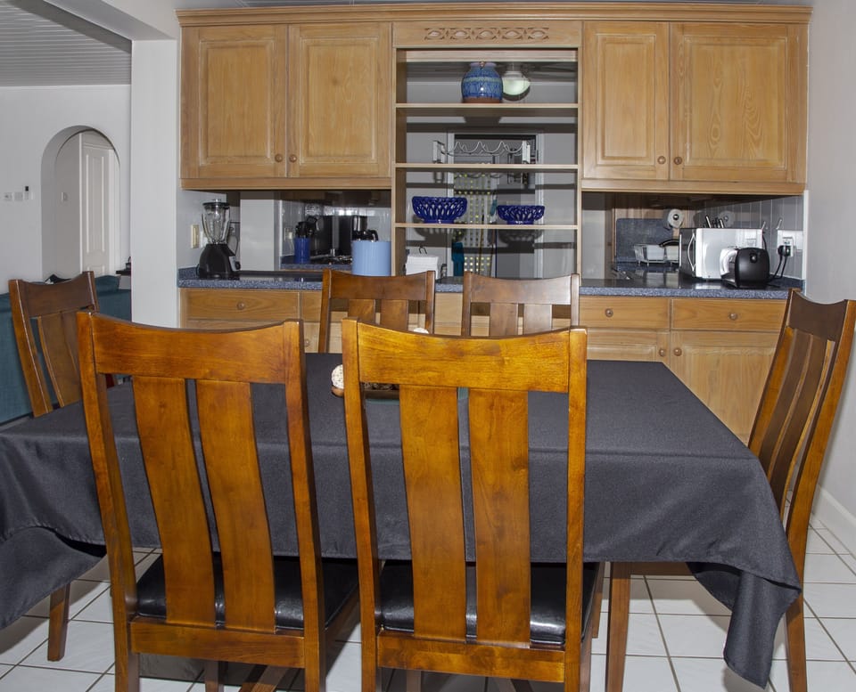 Condo, 1 Bedroom | Private kitchen | Fridge, oven, coffee/tea maker, toaster