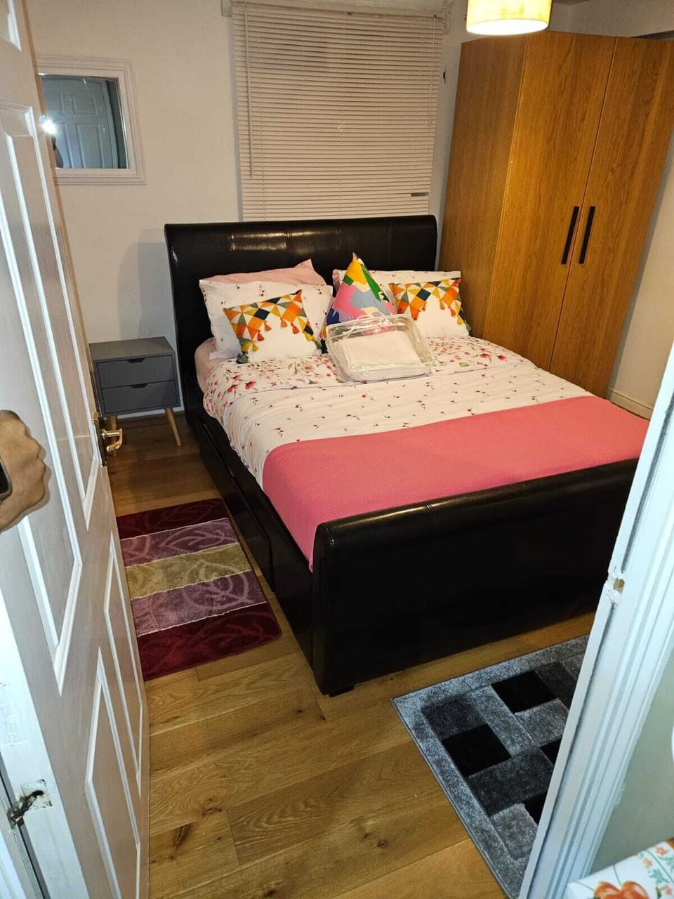 House | 2 bedrooms, iron/ironing board, free WiFi, bed sheets