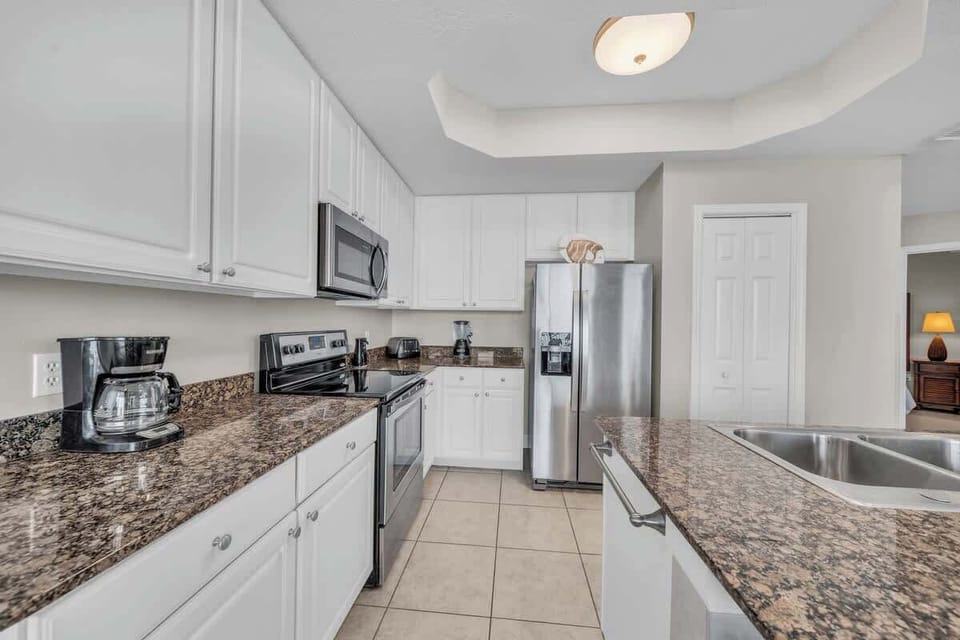 Full Kitchen