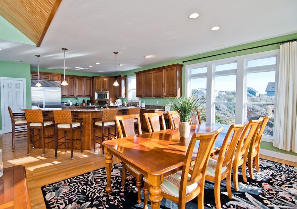 Dining / Kitchen