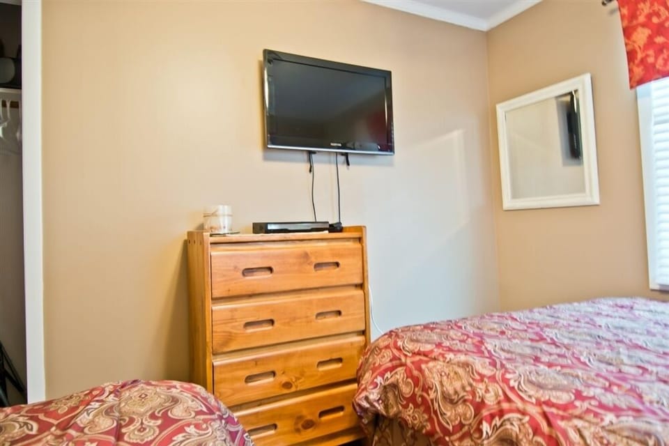 Queen / Double Room