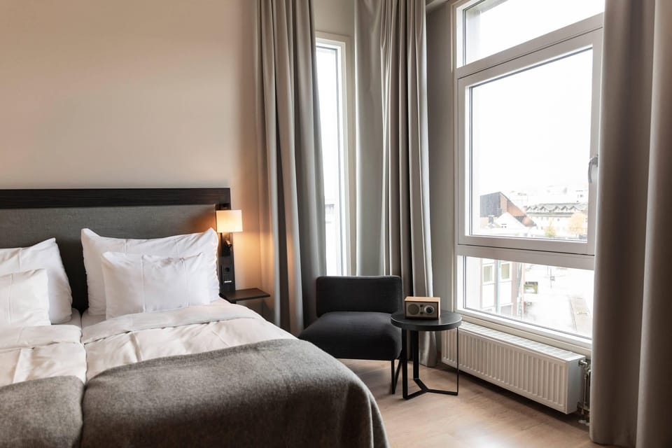 Desk, laptop workspace, soundproofing, cribs/infant beds