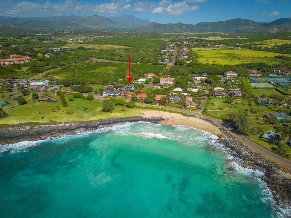 Koali Poipu Hale Across From Brenneckes and Poipu Beach Park