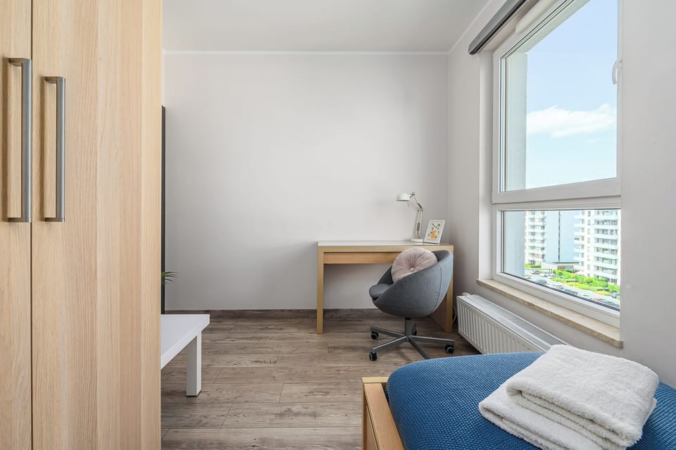 3 bedrooms, iron/ironing board, WiFi (free)