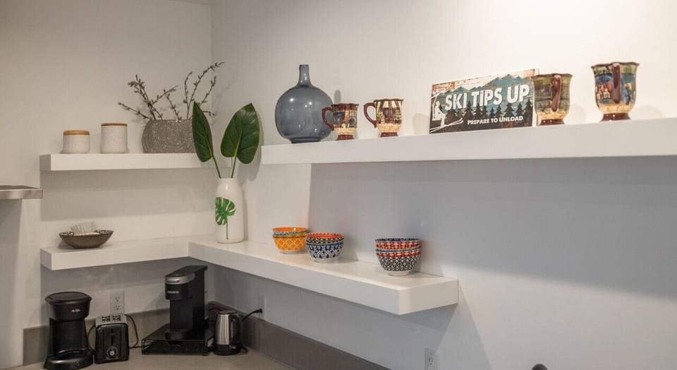 A touch of local charm with colorful ceramics and ski-themed accents adds warmth to your stay.