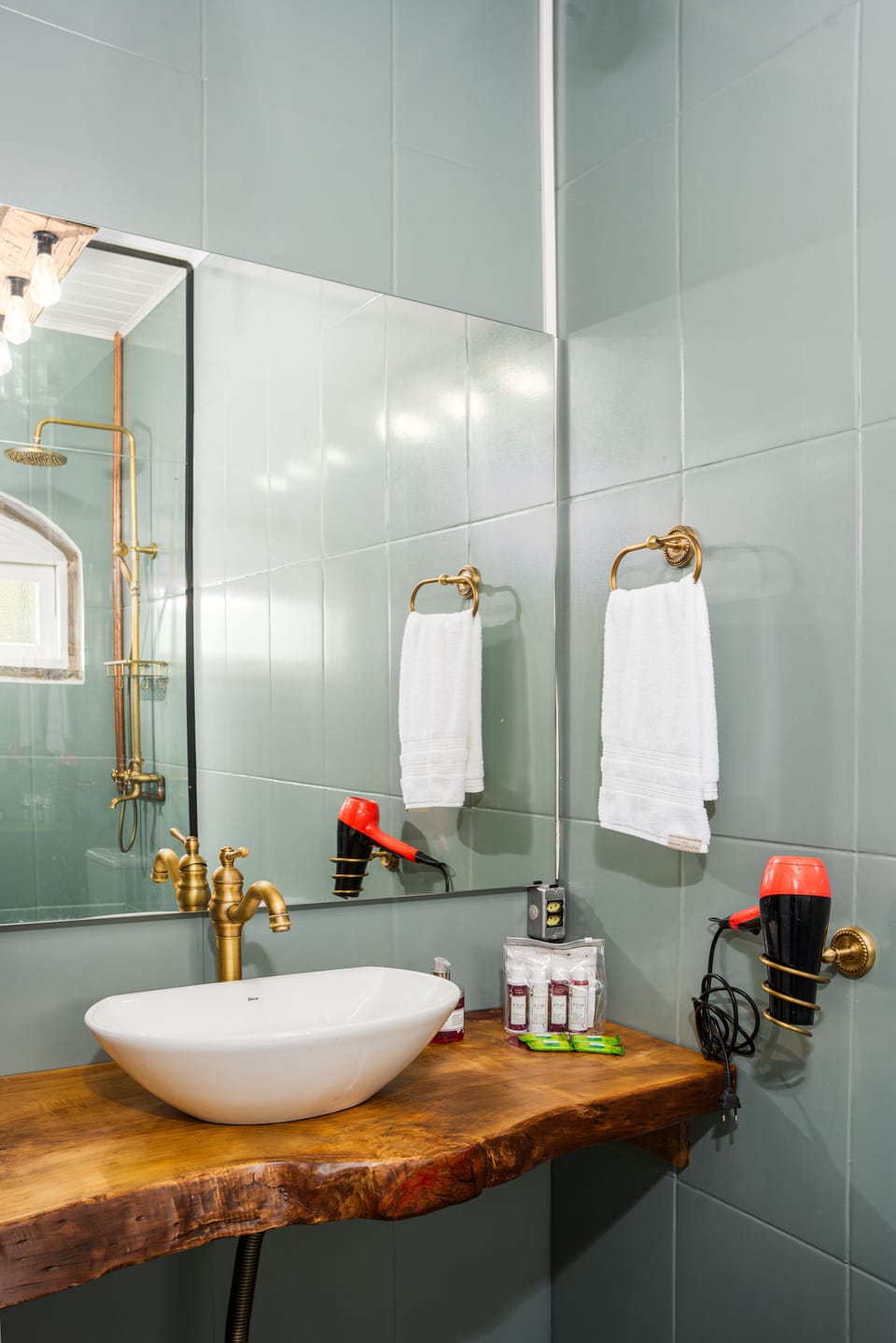 Shower, hair dryer, bathrobes, towels