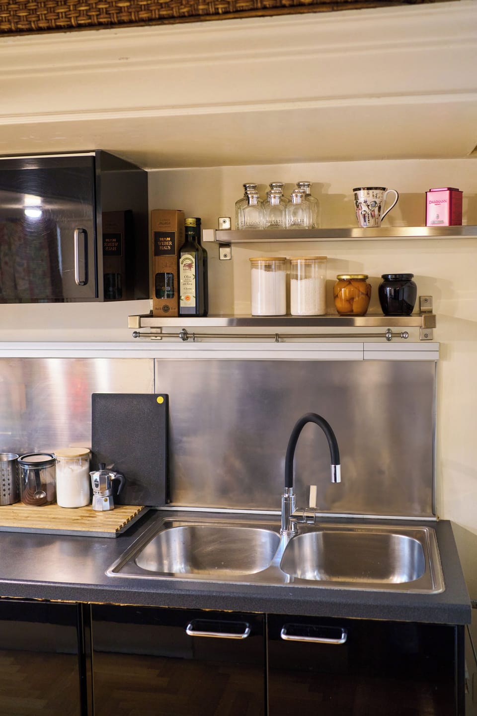 _c b kitchen 5403
