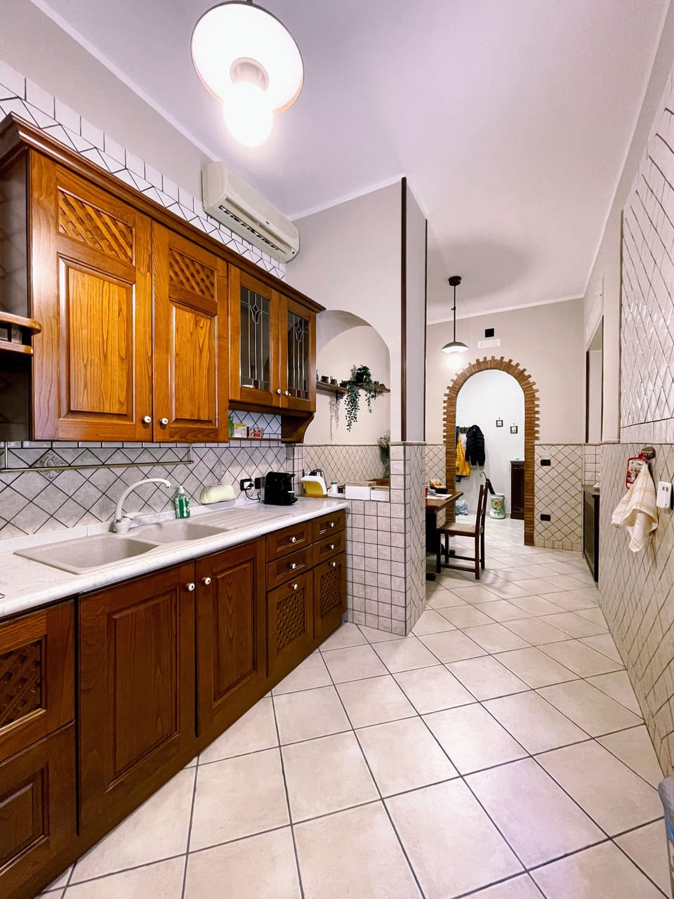 Oven, stovetop, dishwasher, electric kettle