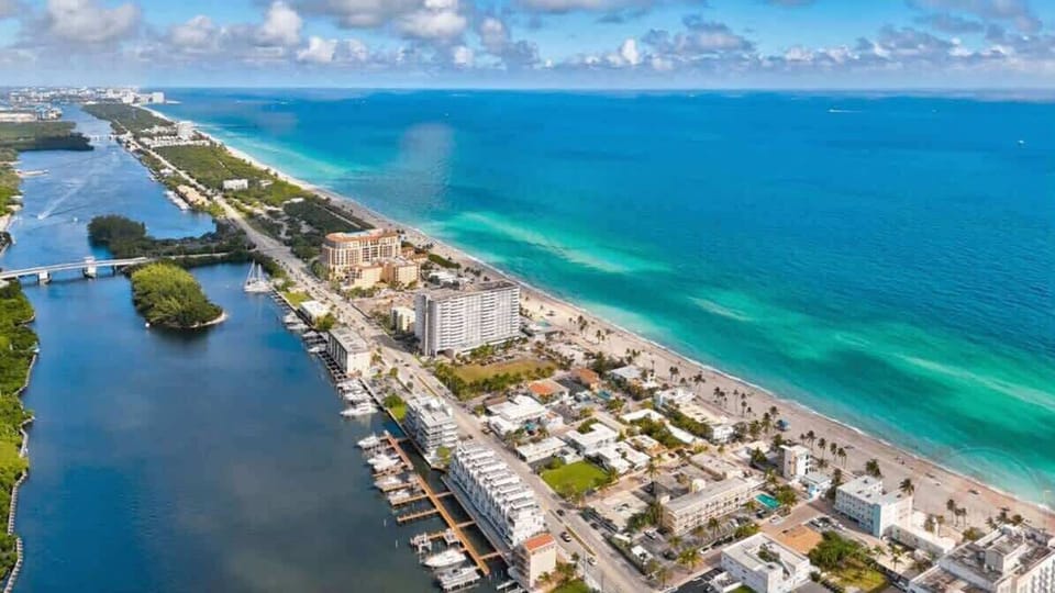 Amazing bird's eye view of the beach and serene neighborhood.