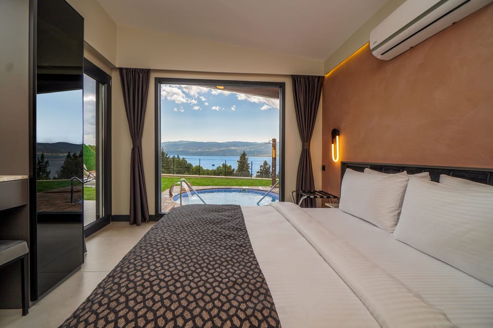 Senior Bungalow | 1 bedroom, free WiFi, bed sheets