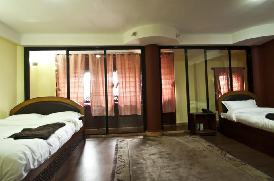 1 bedroom, in-room safe, desk, soundproofing