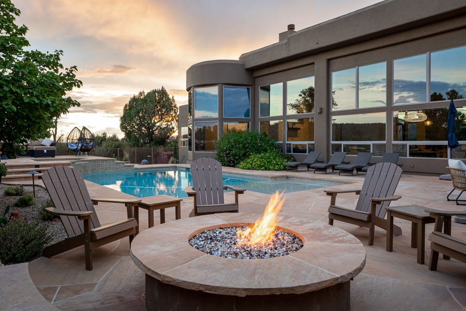 Backyard fire pit (natural gas)