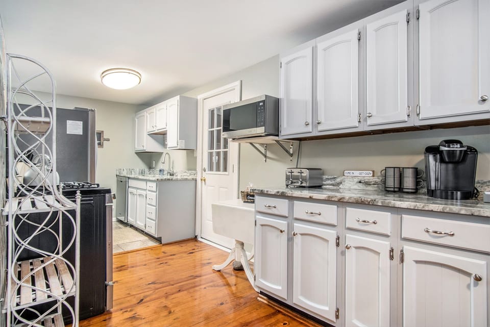 The full kitchen at Houston House is equipped with everything you need!