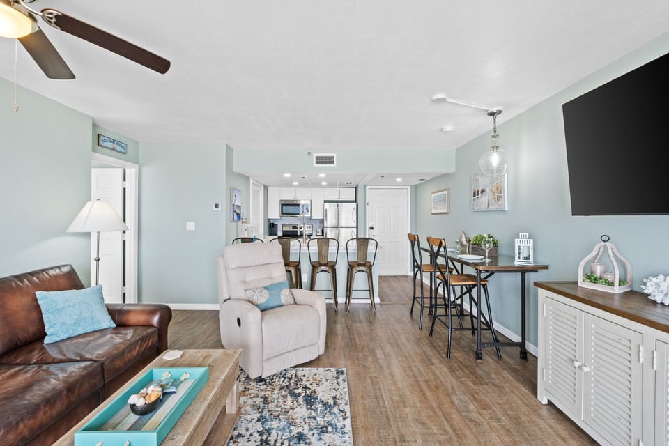 Gulf View Living Room with Queen Size Sleeper Sofa