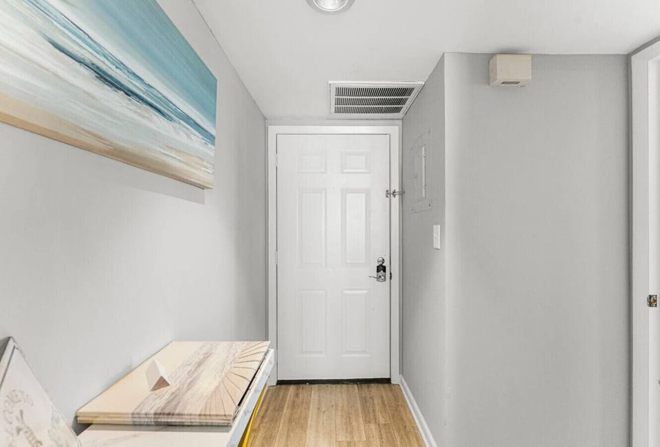 Entryway/Hallway