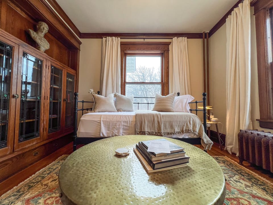 BEDROOM #1