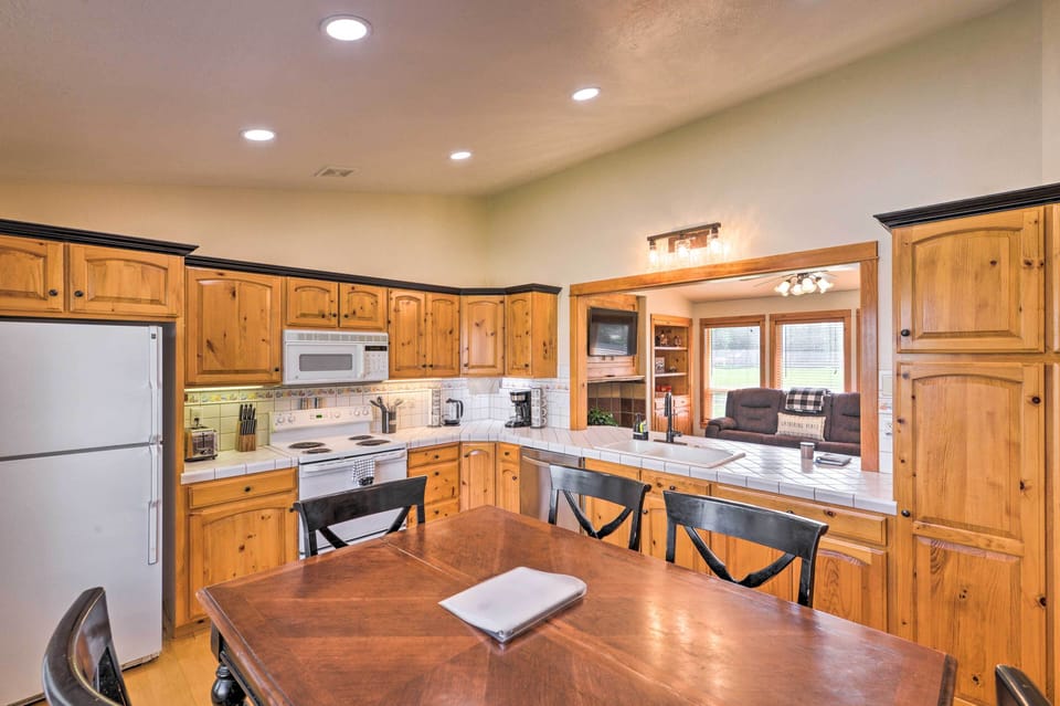 Kitchen. 