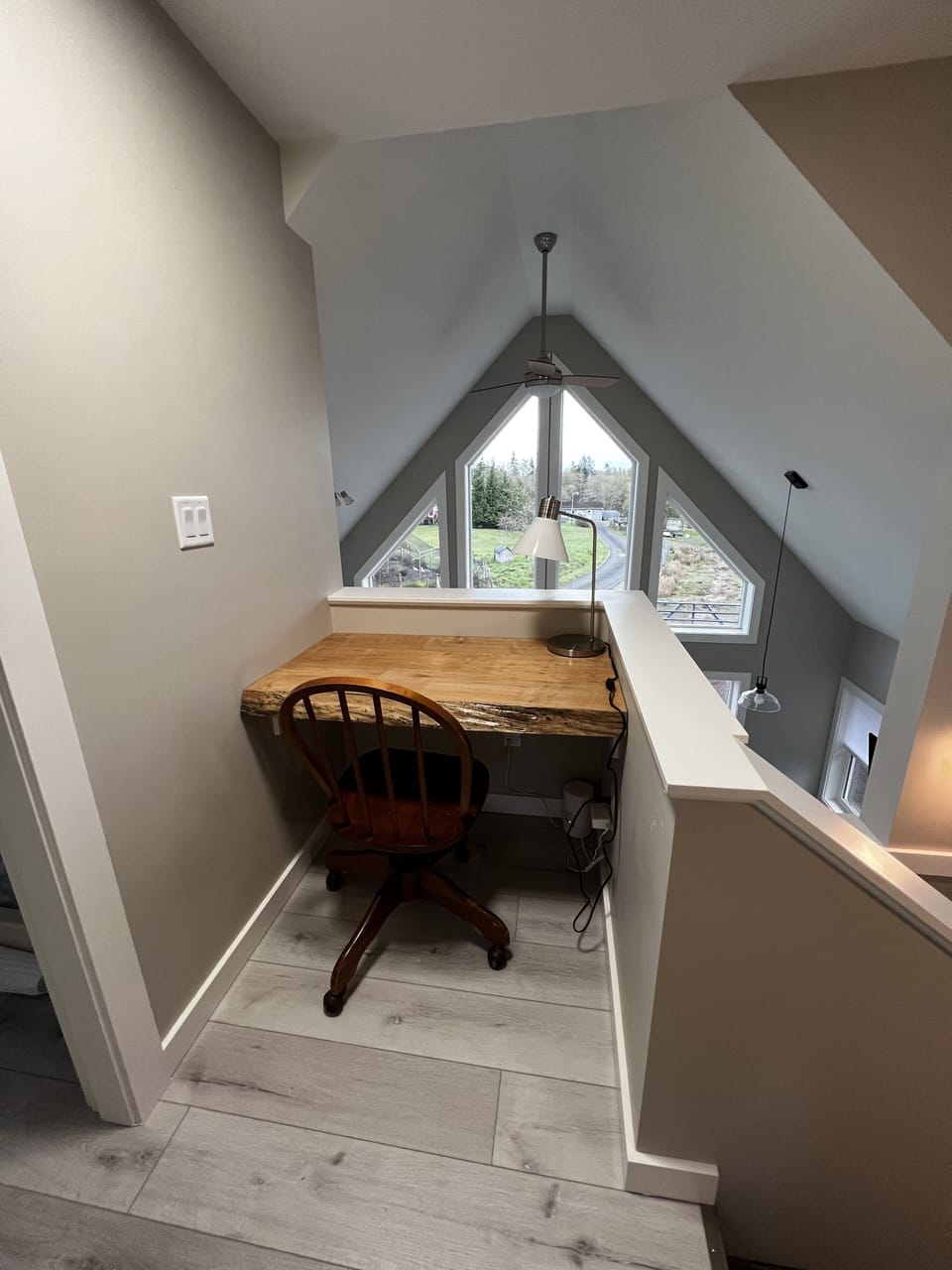 Desk & Chair 