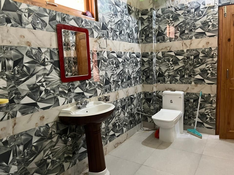 Royal Duplex | Bathroom | Slippers