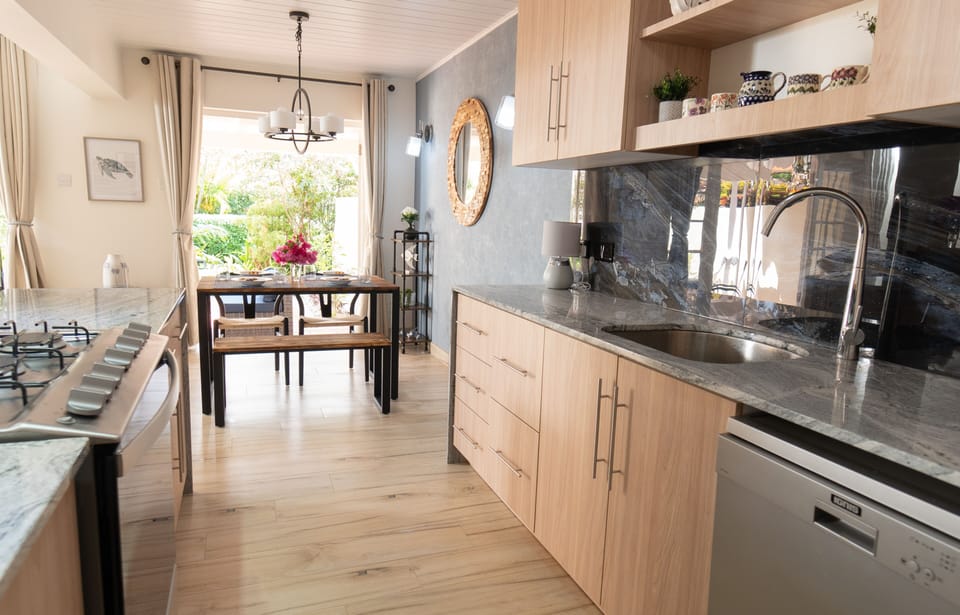 Brand new kitchen in early 2024 with all new appliances incl. dishwasher