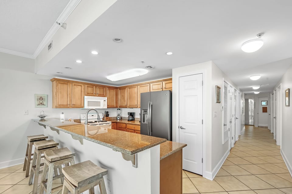 Signature Apartment, 3 Bedrooms, Balcony, Beach View | Private kitchen | Fridge, microwave, oven, stovetop