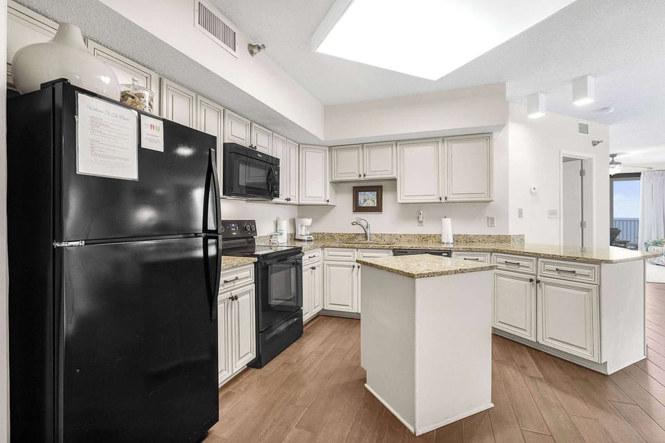 Open Kitchen Space