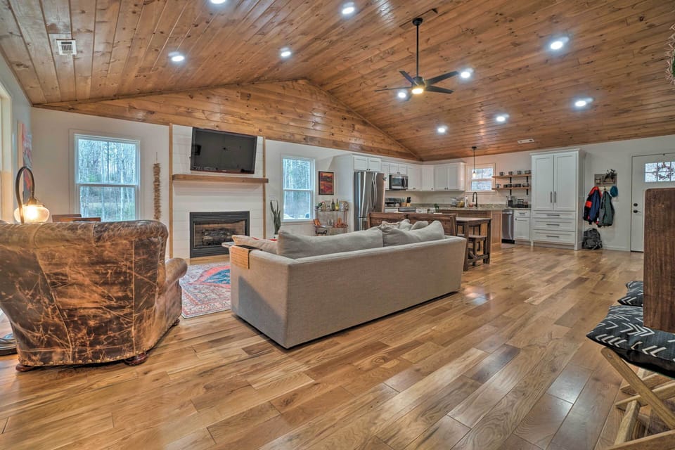 House (3 Bedrooms) | Interior