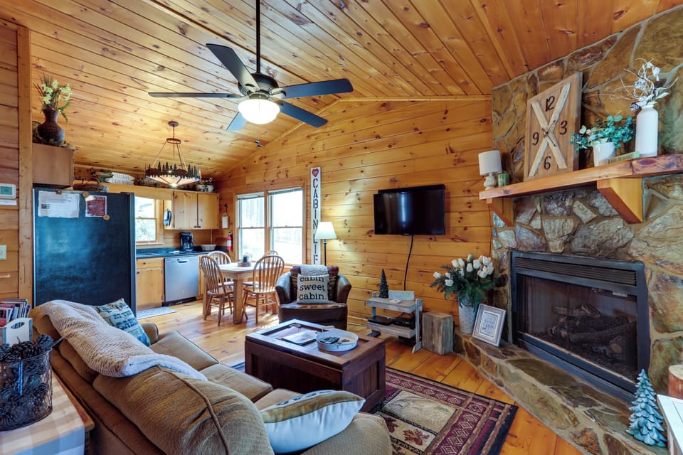 House (2 Bedrooms) | Interior