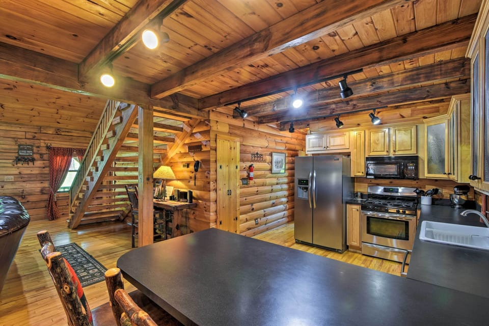 House (4 Bedrooms) | Interior