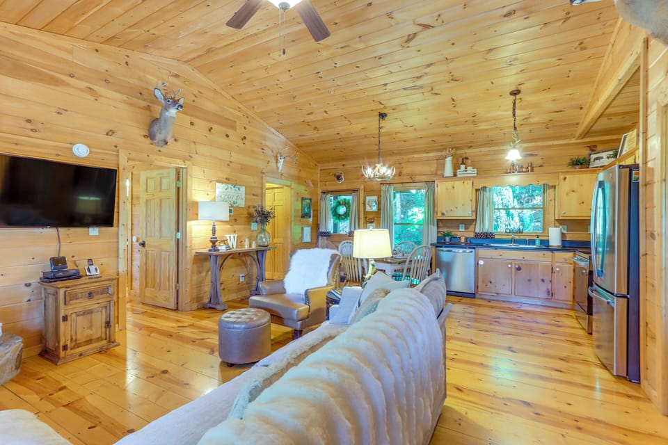 House (2 Bedrooms) | Interior
