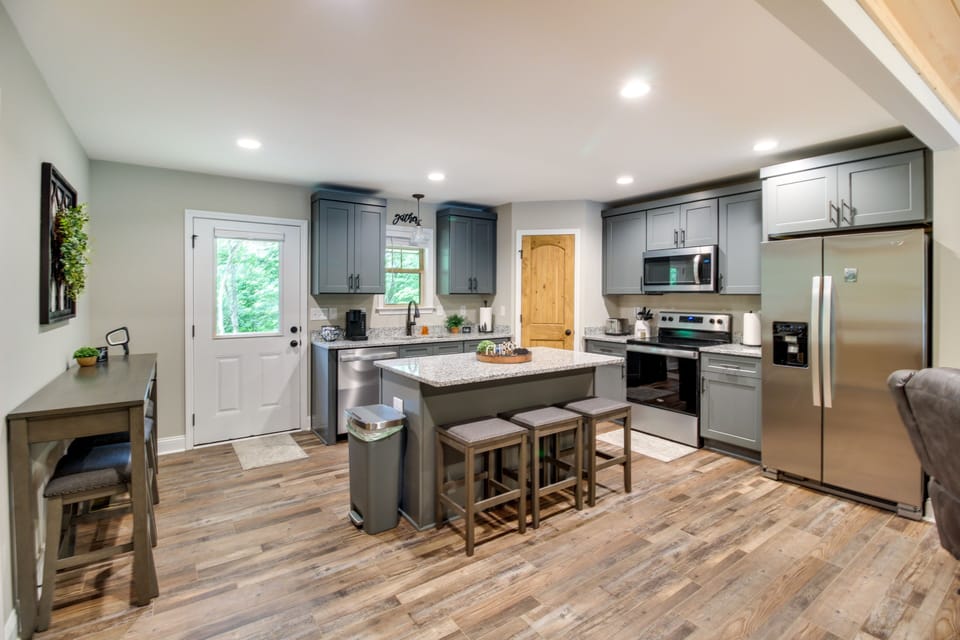House (3 Bedrooms) | Interior