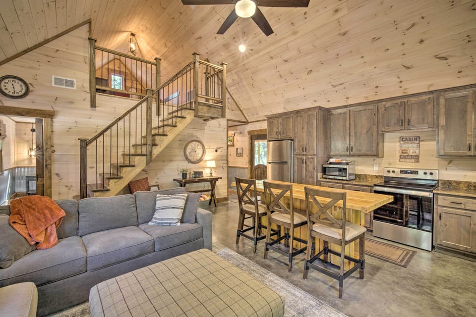 House (2 Bedrooms) | Interior