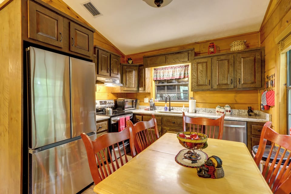 House (3 Bedrooms) | Interior