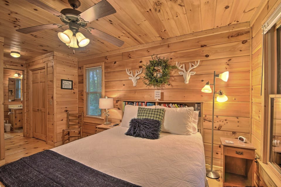 House (2 Bedrooms) | Interior
