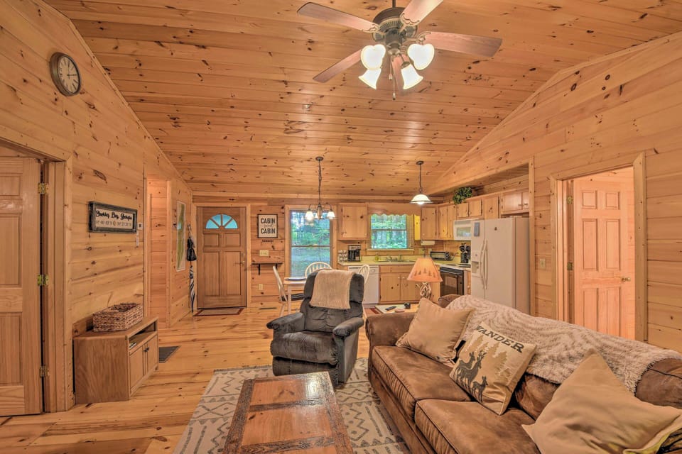 House (2 Bedrooms) | Interior