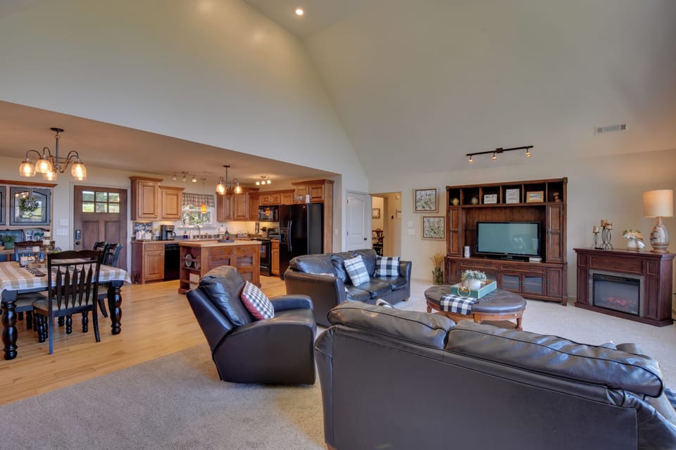 House (3 Bedrooms) | Interior