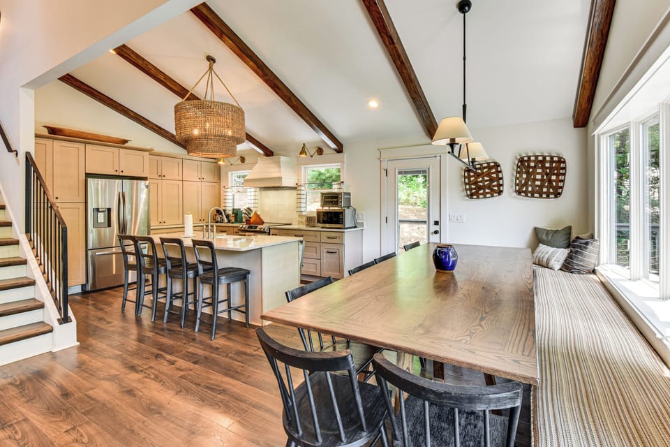 House (5 Bedrooms) | Interior