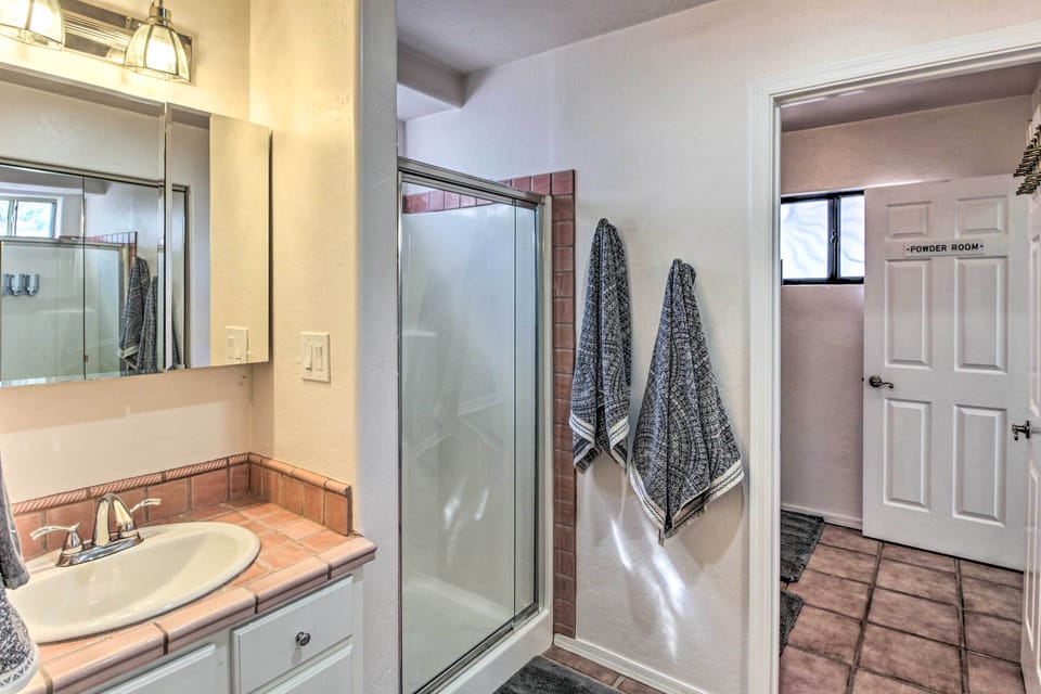 Delightful Family Getaway w/ Covered Patio! Cottage in Catalina Foothills