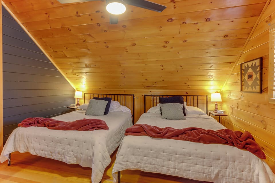 House (2 Bedrooms) | Interior