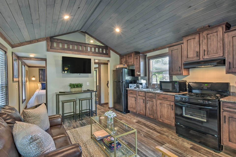 House (2 Bedrooms) | Interior