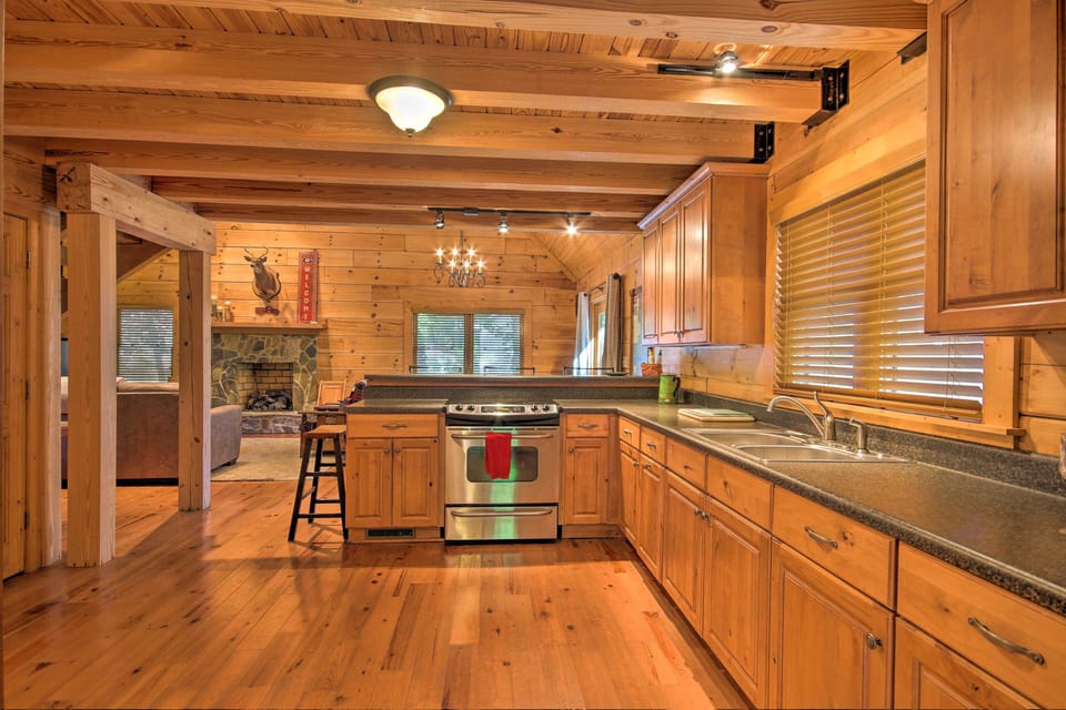 House (4 Bedrooms) | Interior