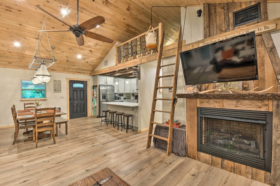 House (4 Bedrooms) | Interior