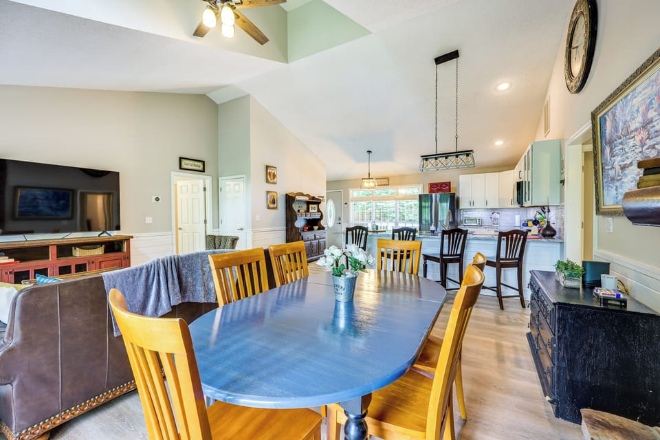 House (3 Bedrooms) | Interior