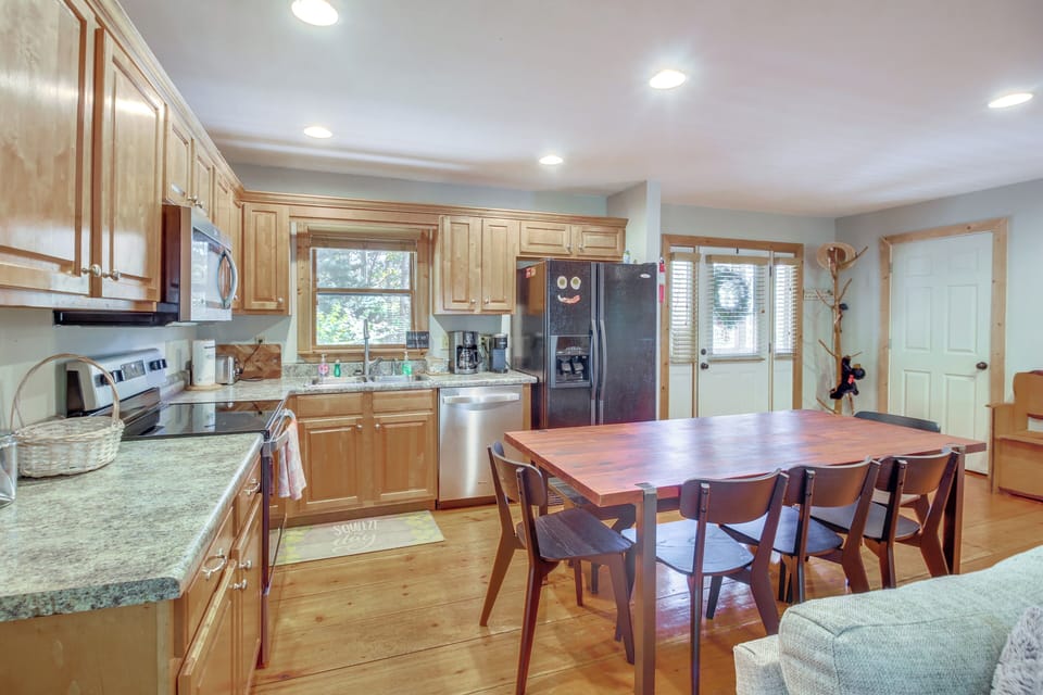 House (3 Bedrooms) | Interior