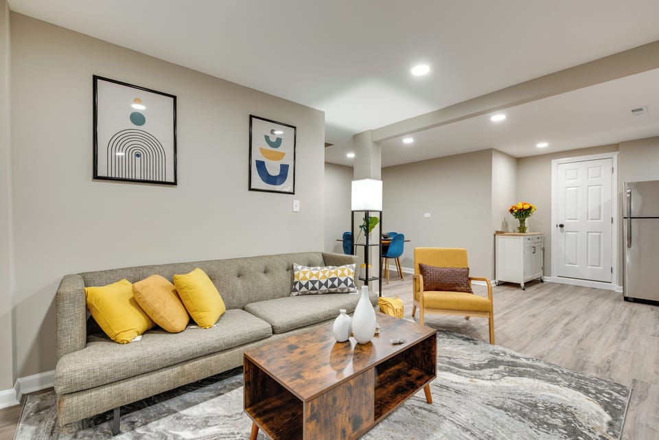 Apartment (2 Bedrooms) | Front of property