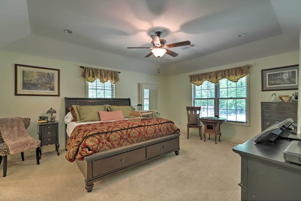 Family-friendly Home w/ Lake Oconee Access + Patio Cottage in Lake Oconee