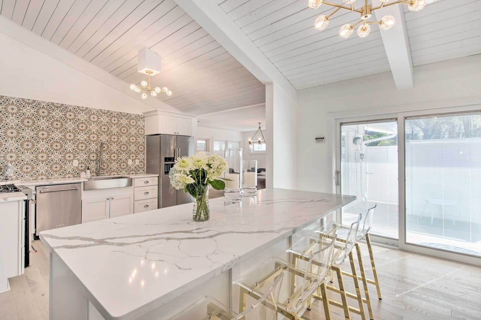 House (5 Bedrooms) | Interior