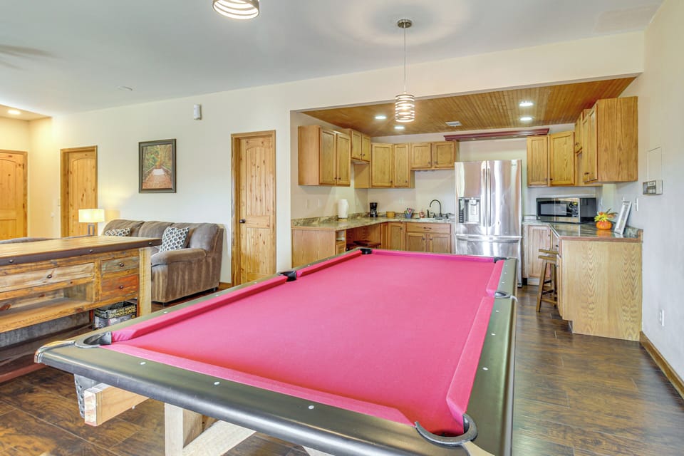House (4 Bedrooms) | Interior